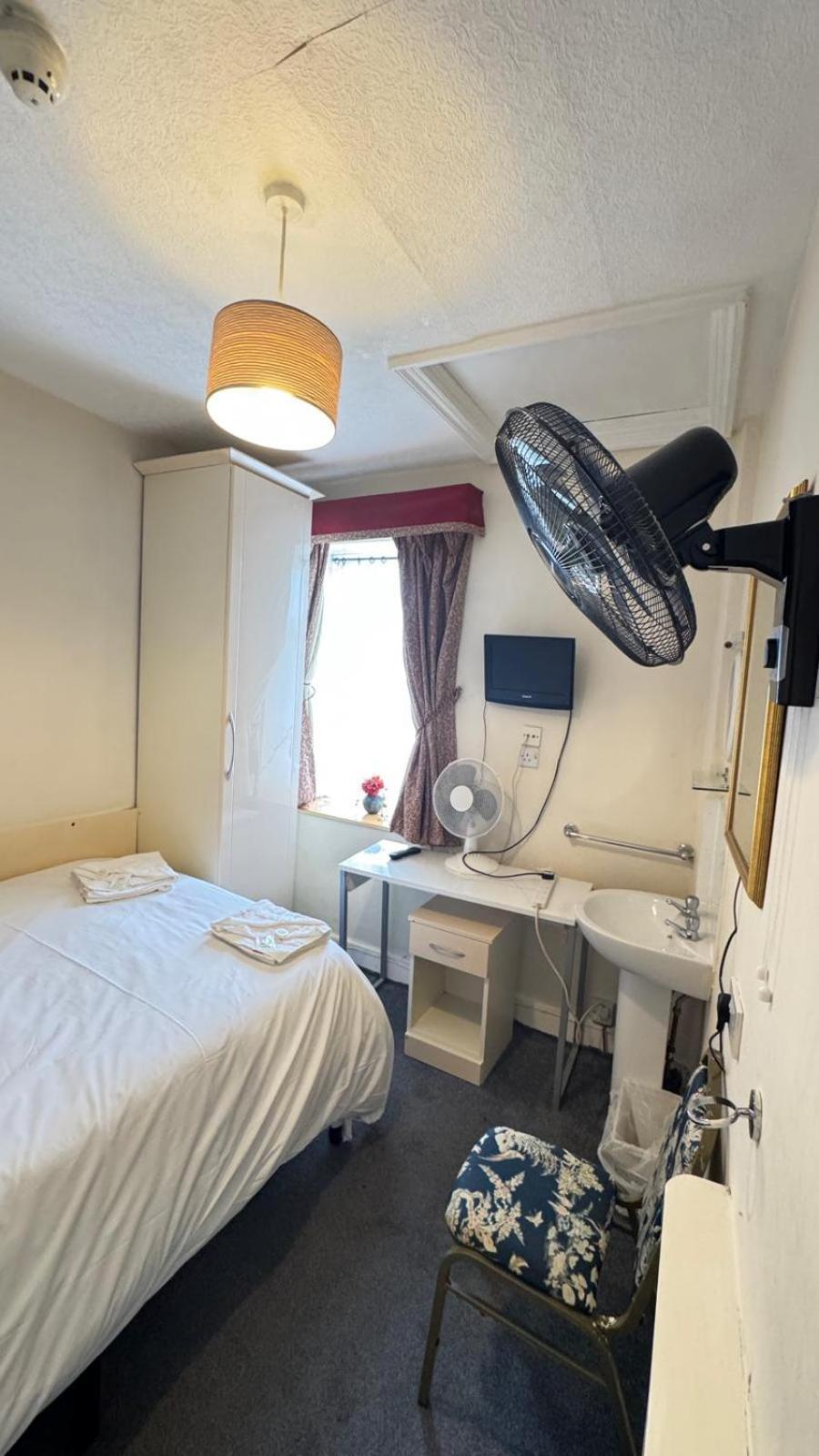 Earls Court Hotel Londra Esterno foto