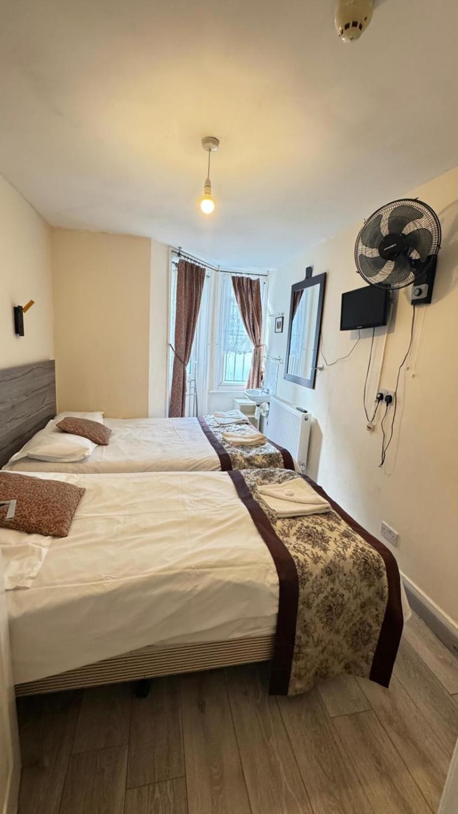 Earls Court Hotel Londra Esterno foto
